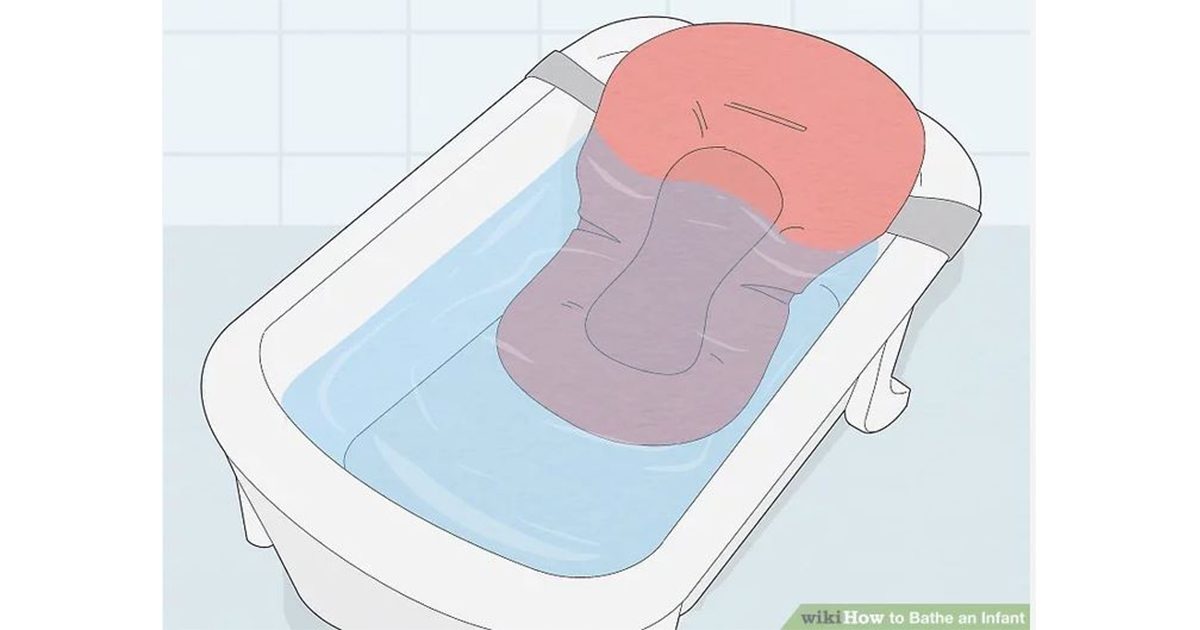 صورة لحوض استحمام الرضيع من موقع WikiHow الإلكتروني