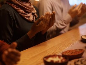 نشاطات تقوين فيها علاقتك بأفراد عائلتك خلال رمضان