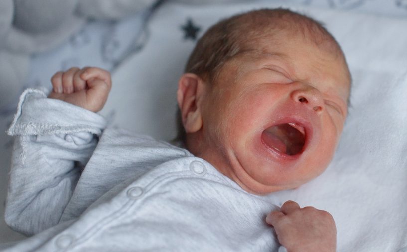 علاج فطريات الفم عند الرضع بعمر شهر