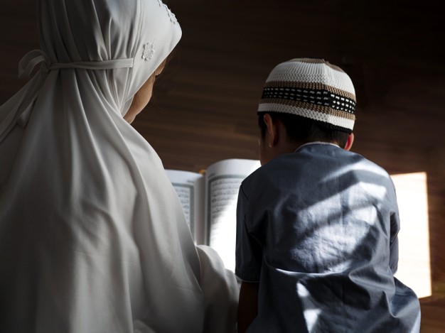 كيف أشرح للطفل عن رمضان