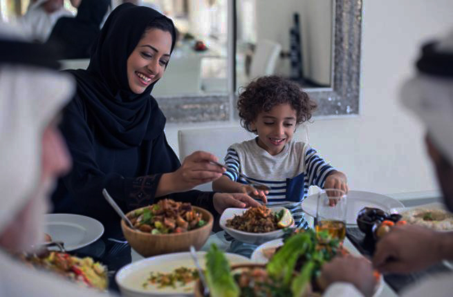 أطعمة شائعة في رمضان مضرة قبل النوم