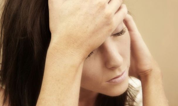 اسباب الام الرأس اثناء الحمل وكيفية علاجها