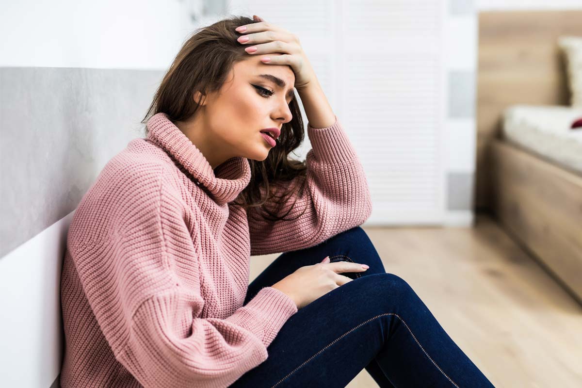 اسباب تعرق القدمين وطرق العلاج