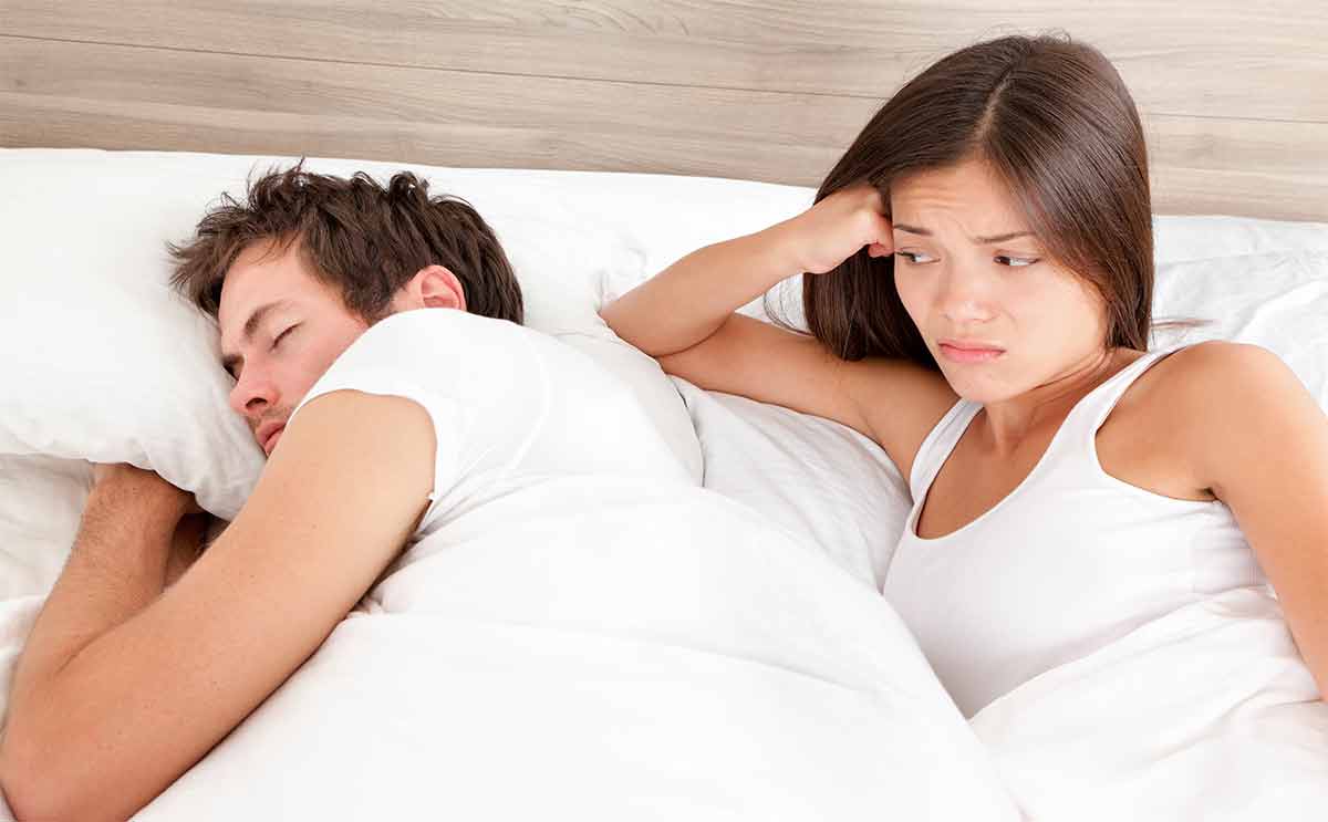 اسباب تدفع الرجل للكذب