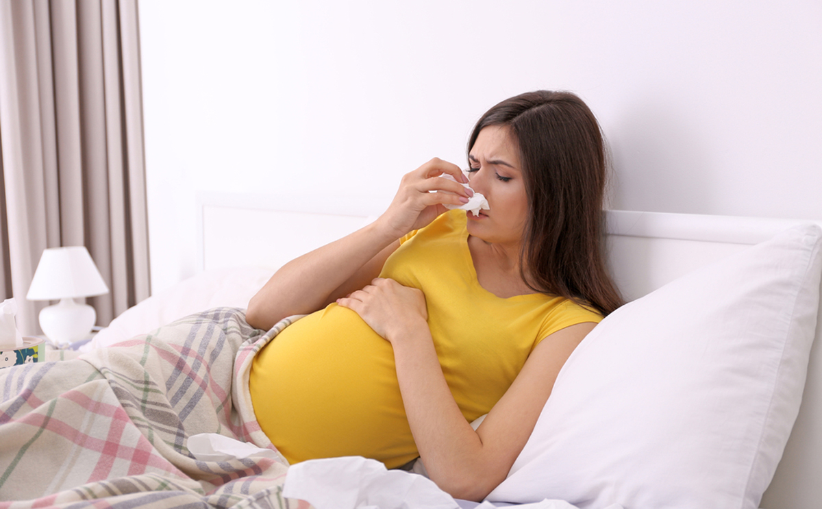 علاج التهاب الحلق للحامل طبيعيا