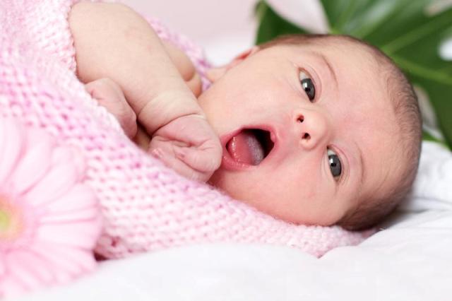 ما هي الكمية التي يحتاجها طفلي من الحليب؟