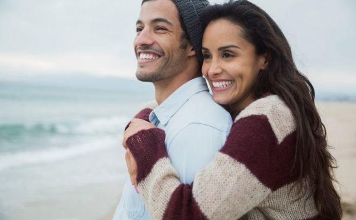 لماذا يقبل الرجل رقبة المراة؟