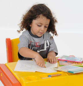 كيف تهيئين طفلك للكتابة؟