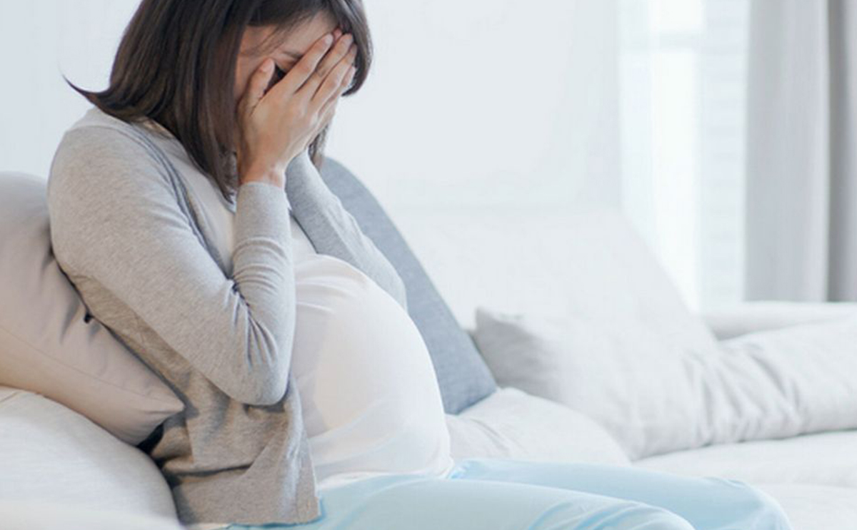 هل الافرازات البنية من علامات الاجهاض وما اسباب نزولها؟