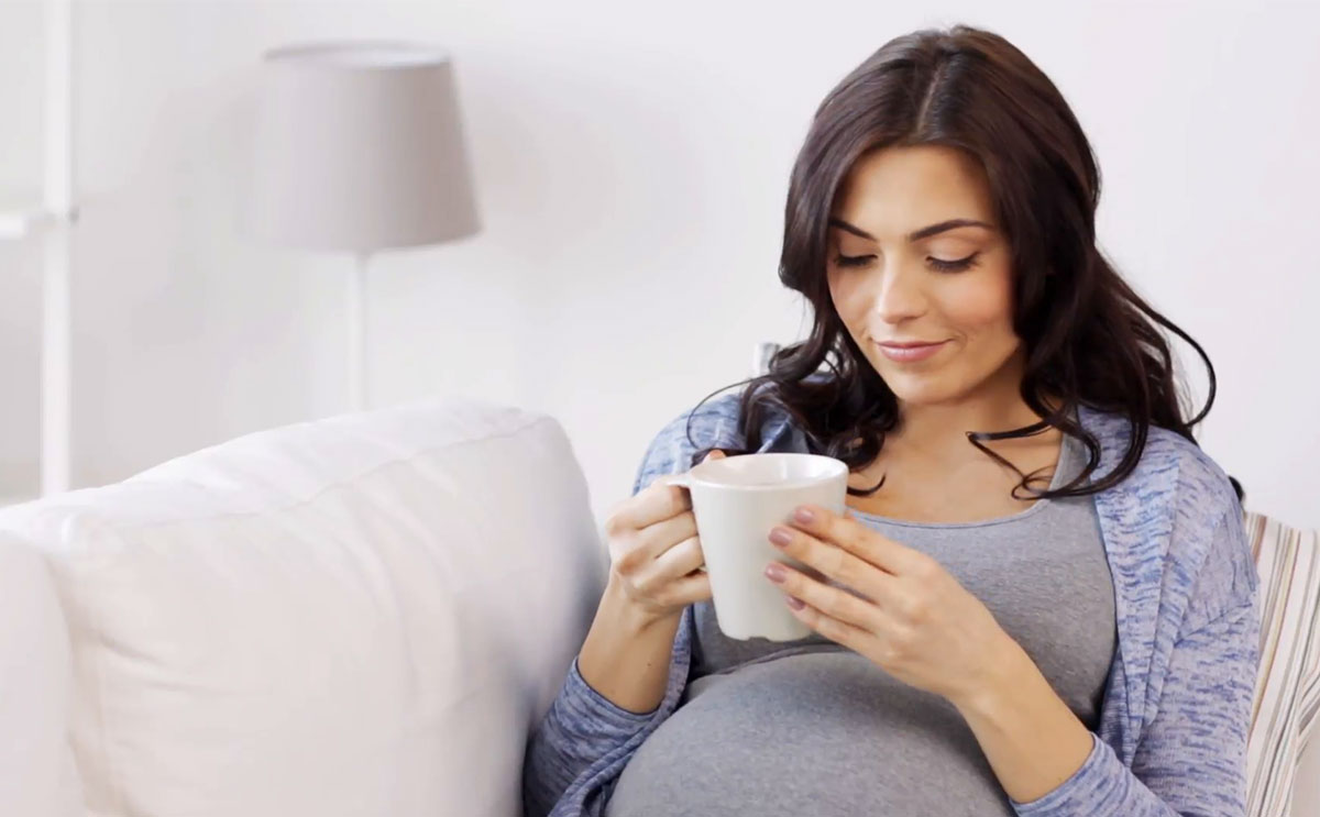 دراسة تحذر الحوامل من استهلاك مشروب شائع