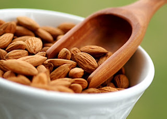 فوائد اللوز على الصحة