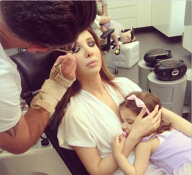 نانسي عجرم الأم في "عرب آيدول" بالصورة