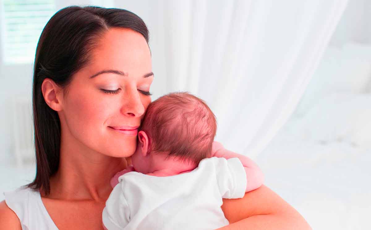 السن الذي تنجب في المرأة طفل ذكي