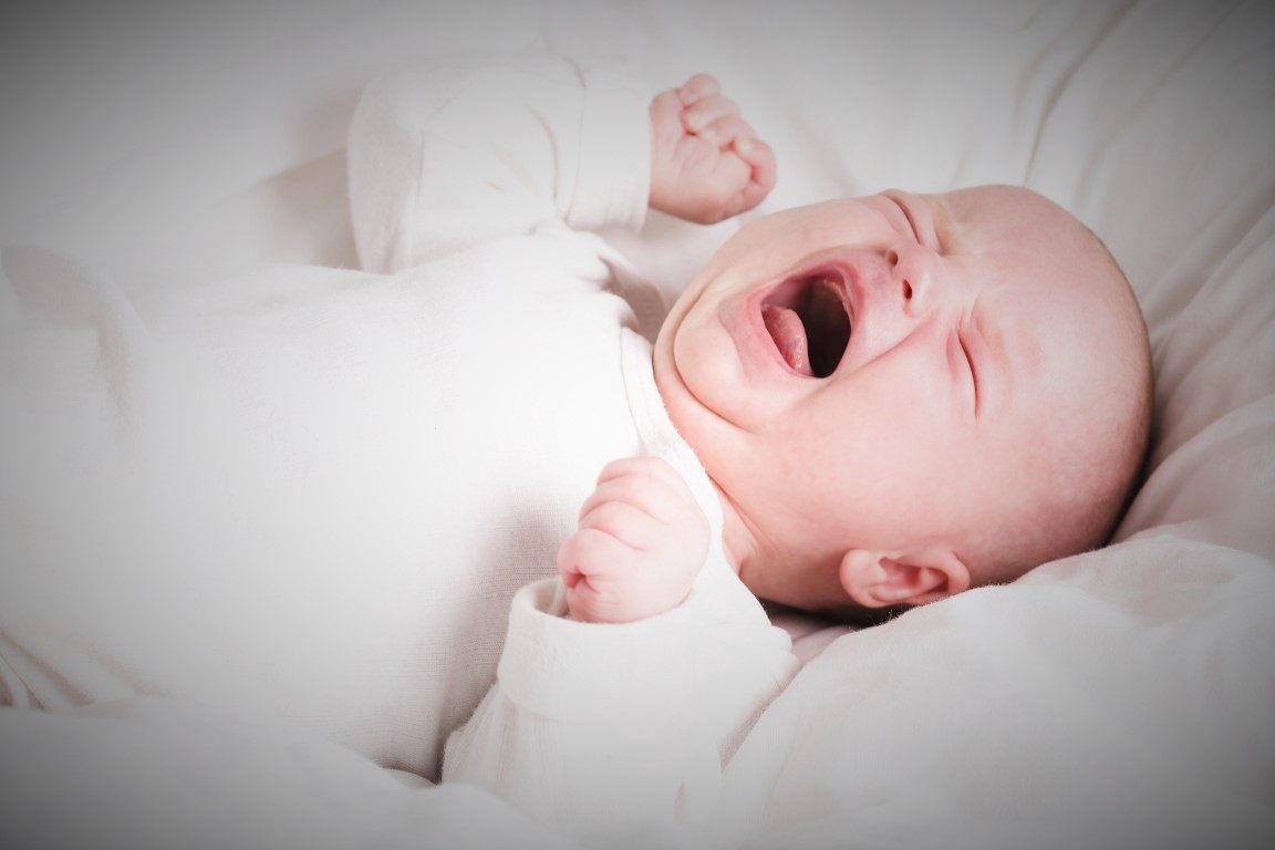 علاج التهاب الحلق عند الاطفال الرضع
