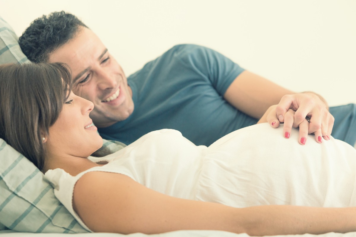 العلاقة الزوجية اثناء الحمل فى الشهر الثامن ممكنة