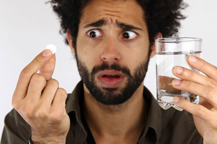 هذا ما يحصل عند تناول الرجل لحبوب منع الحمل النسائيّة!