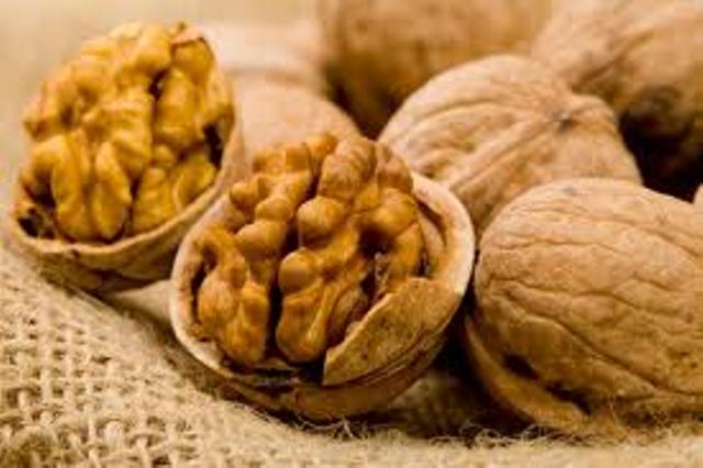 ماذا تعرفين عن فوائد الجوز الصحية؟