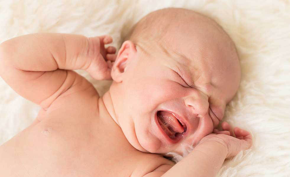 عدم تبرز الرضيع لمدة اسبوع هل هو امر طبيعي