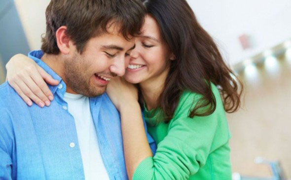 حركات بالشعر لإثارة الزوج
