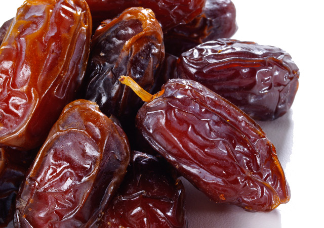 هل سمعتِ برجيم التمر والماء لخسارة الوزن؟