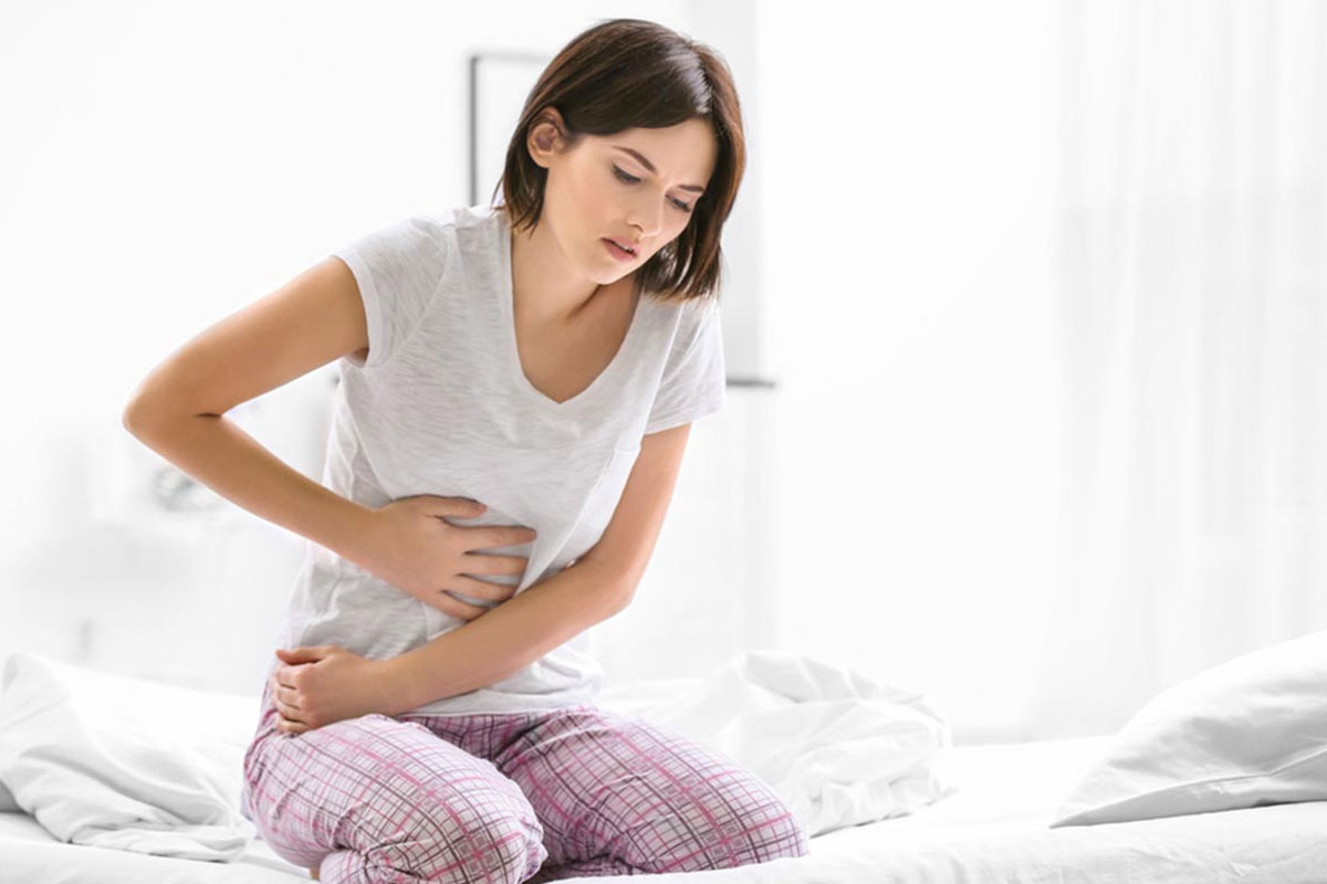 اسباب وعلاج الام البطن المصحوبة بالحمى ارتفاع درجة حرارة الجسم