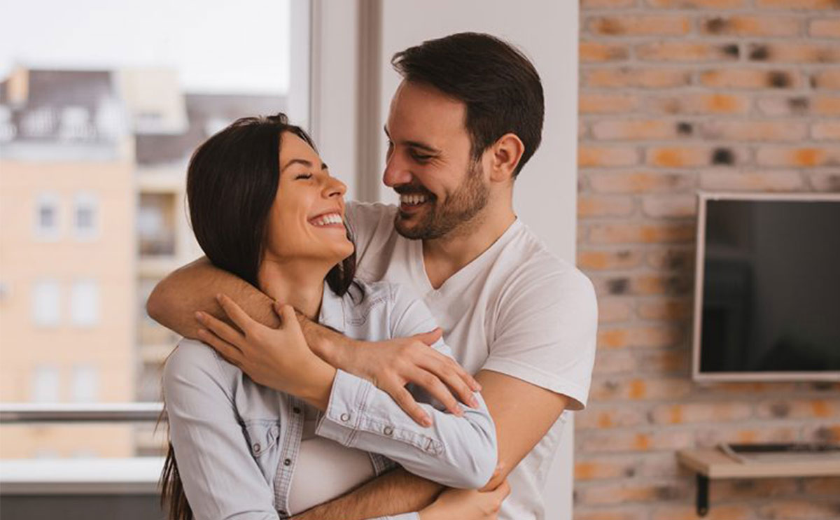 ماذا يحب رجل العقرب في المراة