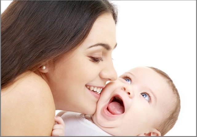 طرق لتحفيز الاطفال على الضحك