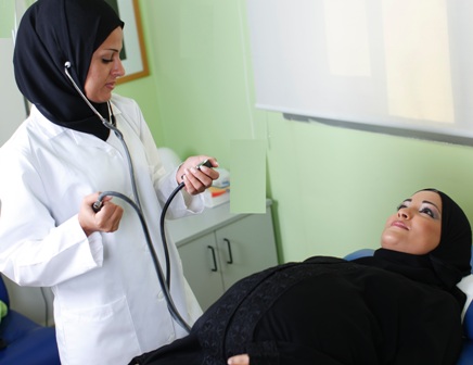 هل هناك أمل في الأمومة بعد الإصابة بسرطان عنق الرحم؟