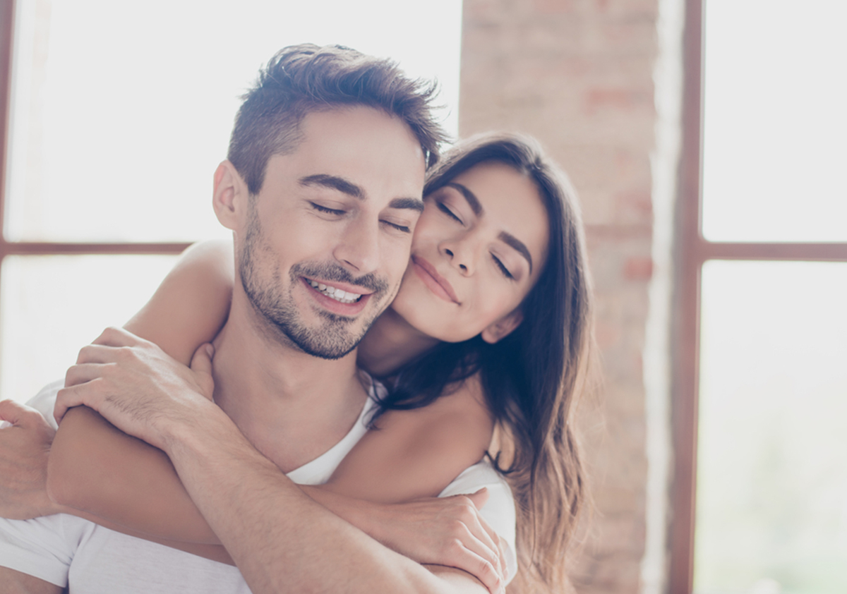 7 رسائل مصالحة للزوج تعيد علاقتك به كما كانت