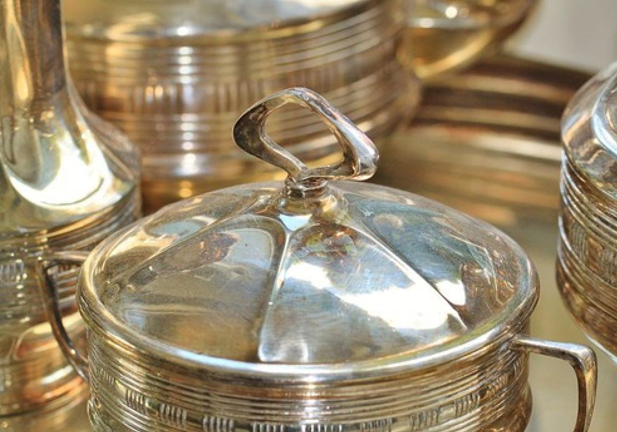 طرق تنظيف وتلميع أواني الفضة الفخمة