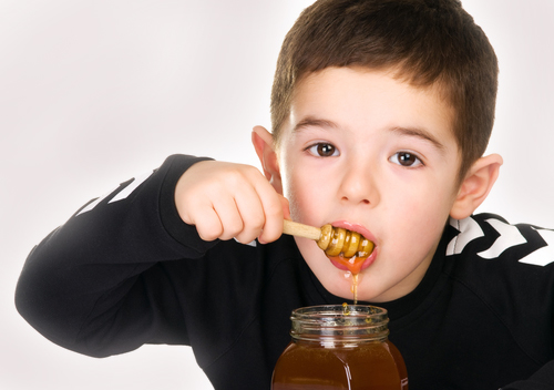 أطعمة شائعة ولكن سامة للأطفال