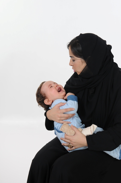 ما هي عواقب هزّ الرضيع بقوة؟