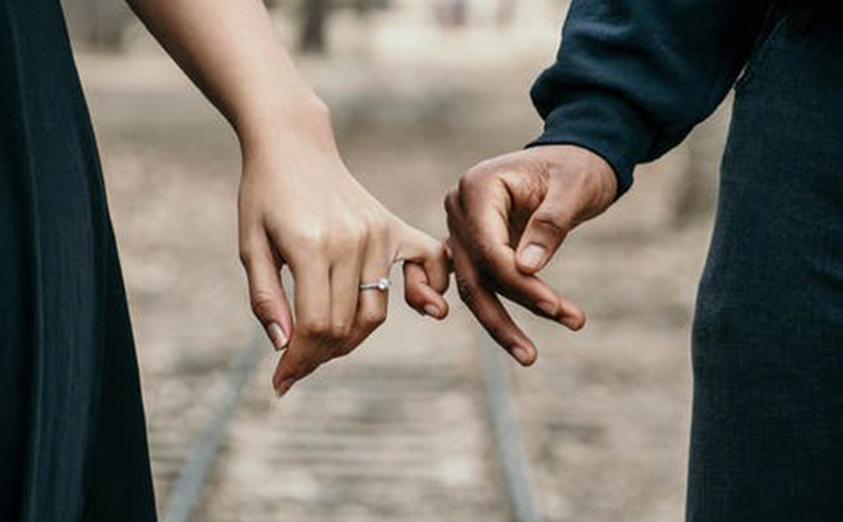 ما مدى توافق الرجل الميزان والمرأة الحوت في الحب؟