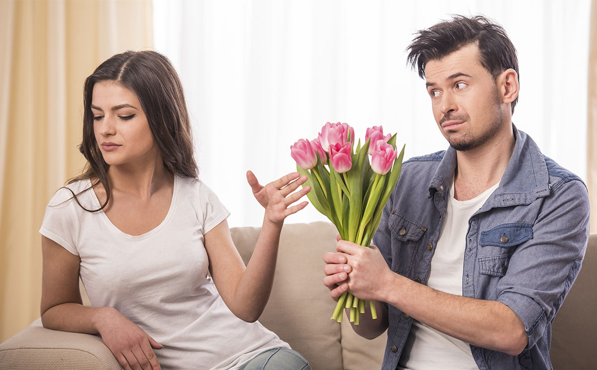 هل يحب الرجل المرأة التي تعذبه