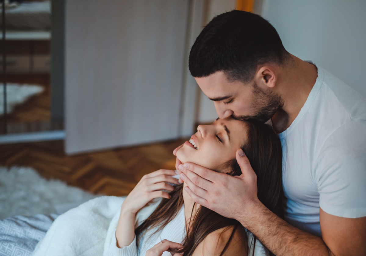 6 تصرفات إذا قام بها الزوج تعني أنّ حبه لك لم يتغير