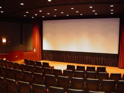 قطر تفتتح أول سينما للسيدات فقط!