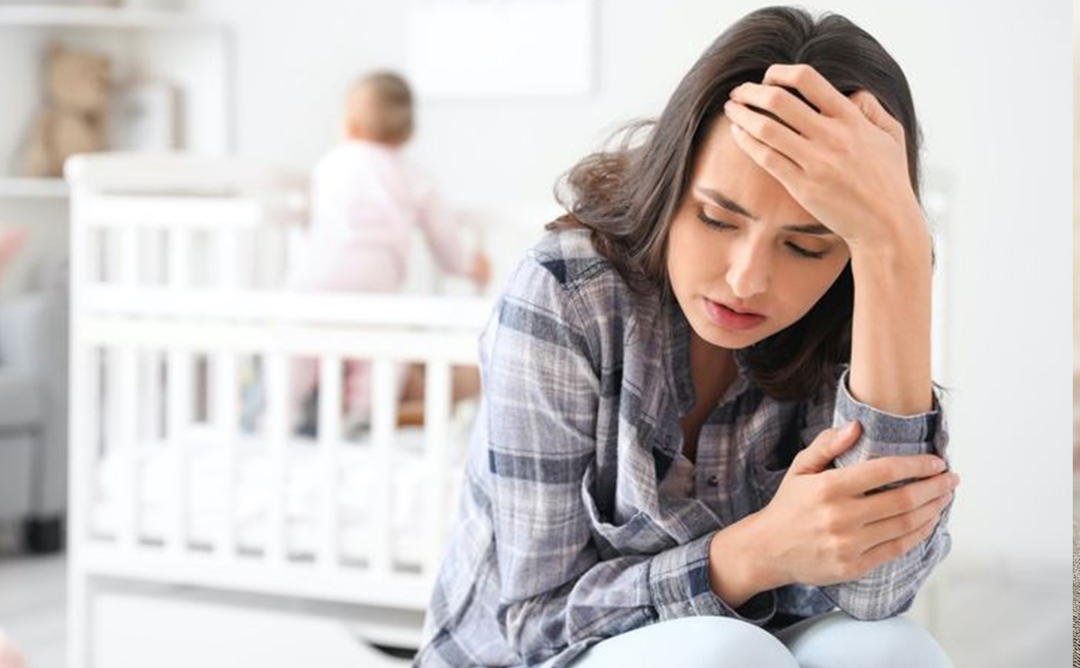 هل خيوط دم مع الافرازات بعد الاربعين طبيعية وما اسبابها؟