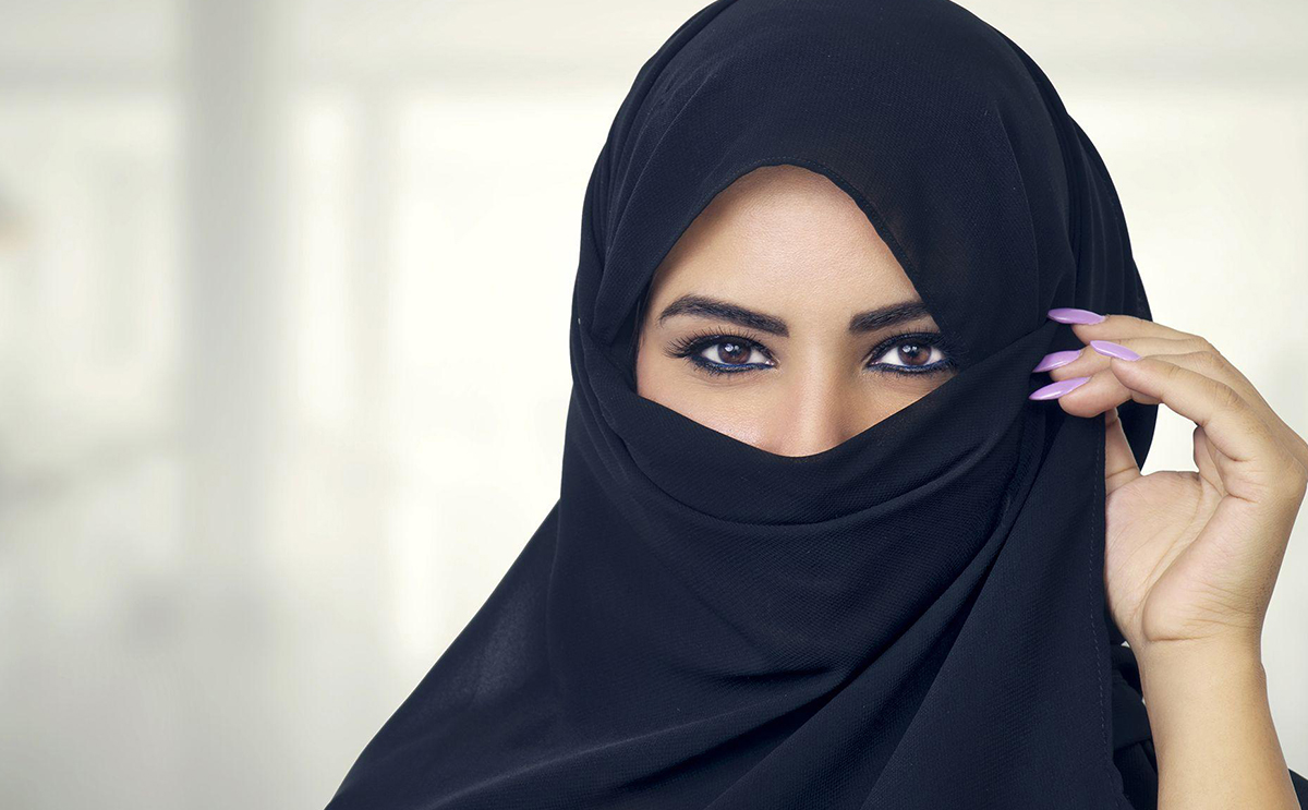 من هن اجمل فتيات الابراج واكثرهن انوثة؟