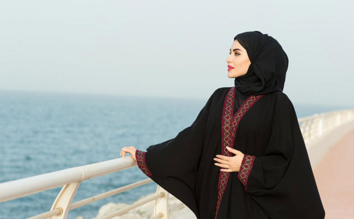 تفسير حلم لبس العبايه
