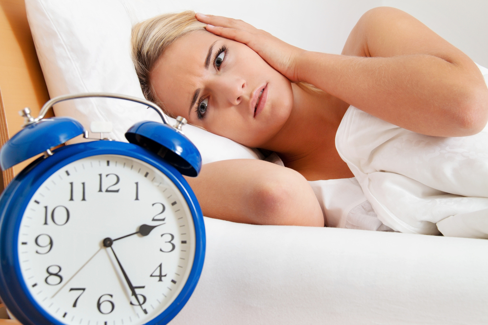 4 حيل غريبة تساعدكِ على النوم بسرعة!
