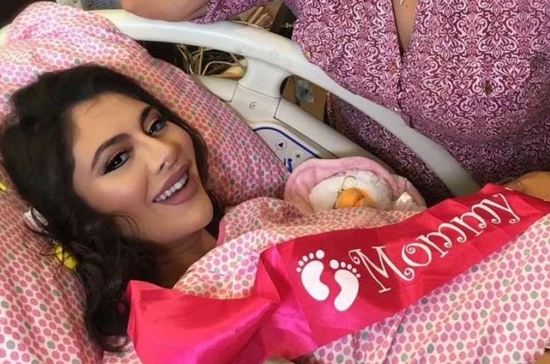 فيديو تفاصيل ولادة مريم حسين وردة فعل زوجها فيصل الفيصل