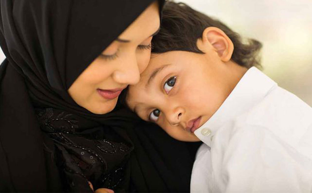 اليك اجمل عبارات وكلمات عن الام!