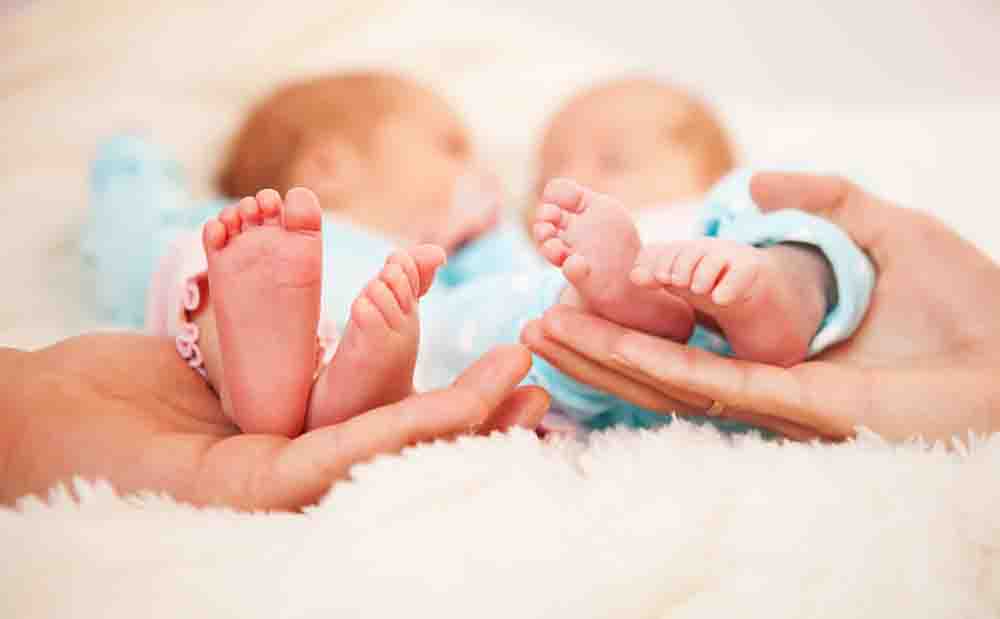 كيف اعرف اني حامل بتوأم في البيت