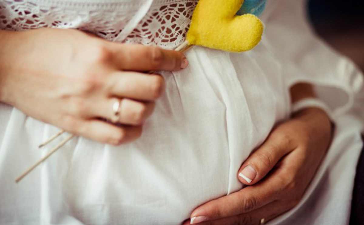 اكتشفي متى يرتفع الجنين من الحوض وكيفية علاج نزوله المبكر فيه!