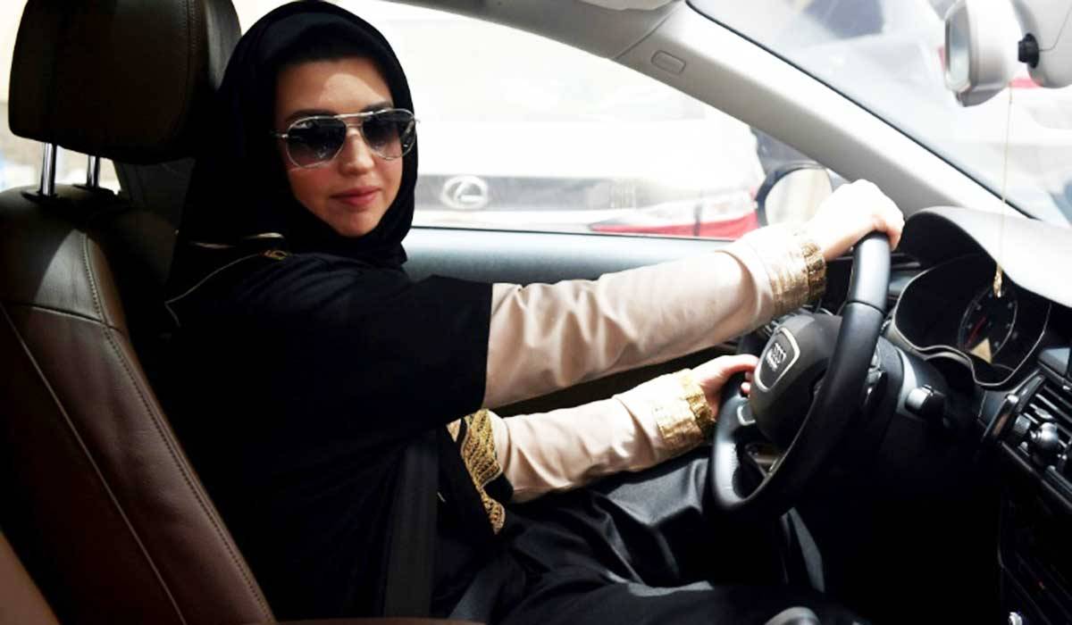 عقوبة القيادة بدون رخصة في السعودية للمراة