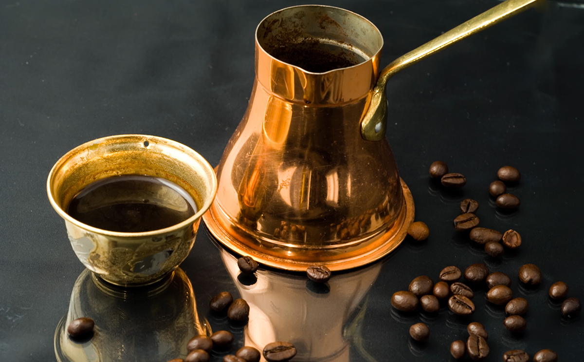 تعرفي الى اضرار القهوه العربي للحامل وبدائلها الآمنة!