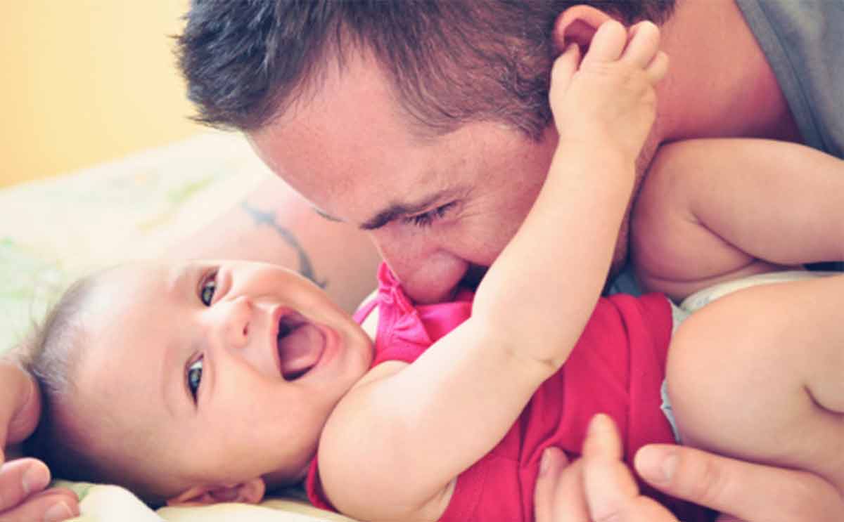 طفلة تجعل من والدها رجل افضل
