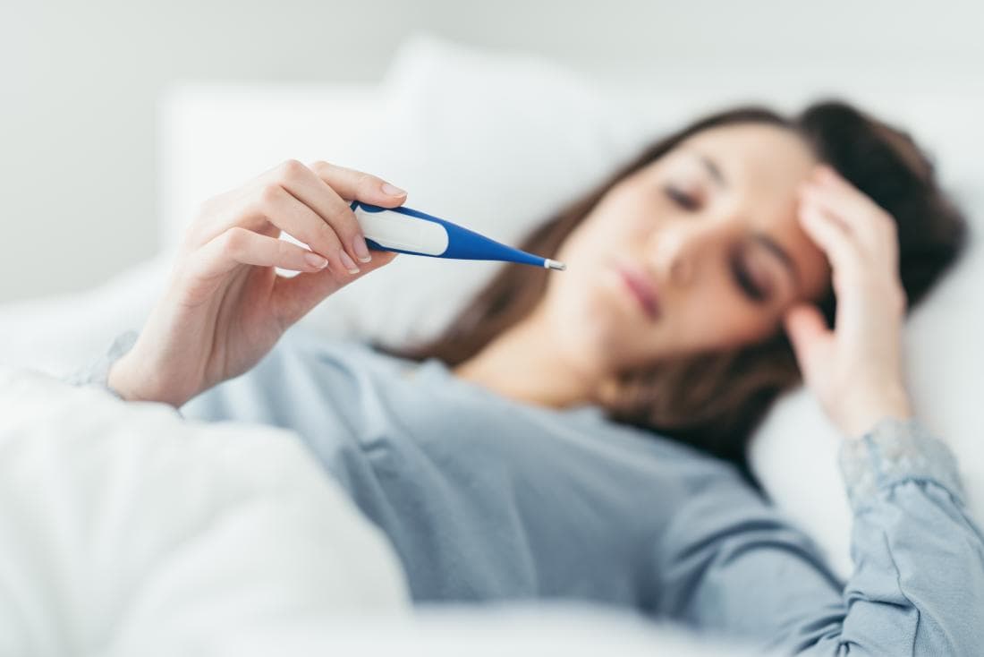 هل نقص فيتامين د يسبب حراره في الجسم