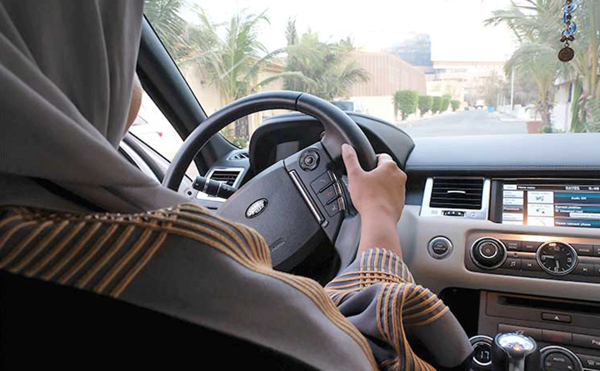 شروط قيادة المراة للسيارة في السعودية