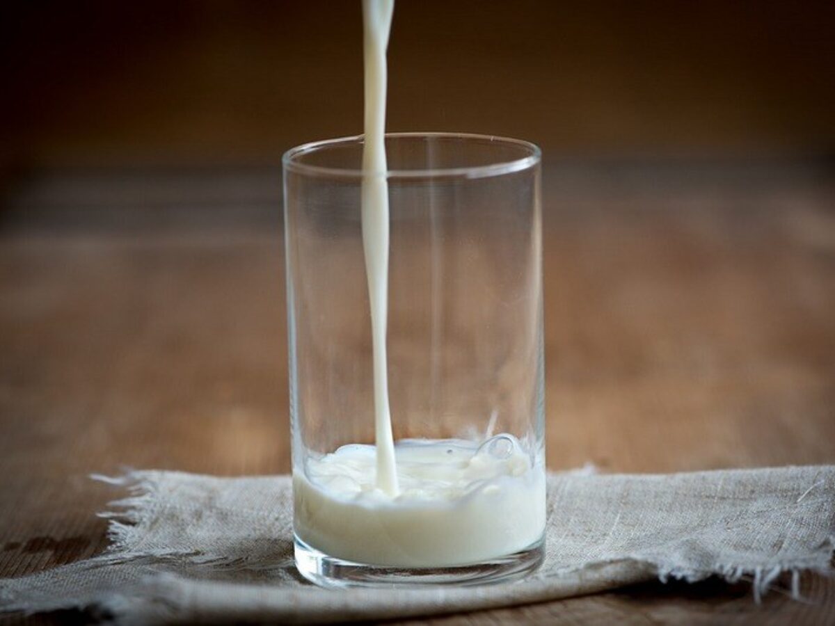 اضرار كثرة شرب الحليب للاطفال